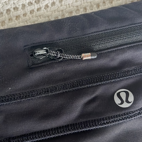 Lululemon Capri-Length workout leggings - Picture 5 of 5